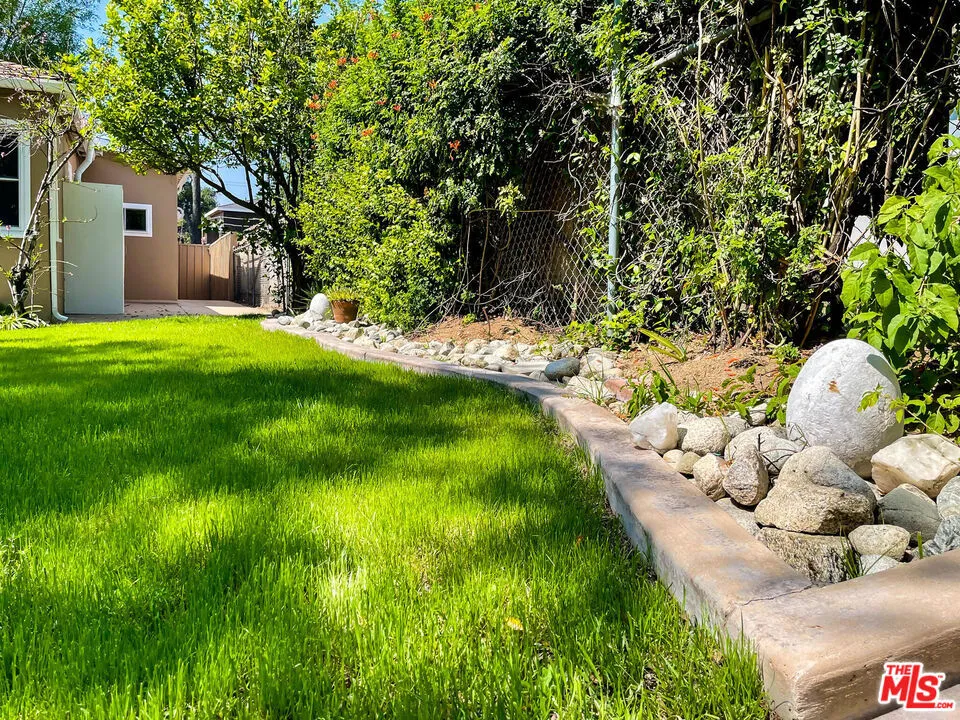 3098 Thurin Avenue Altadena, CA 91001