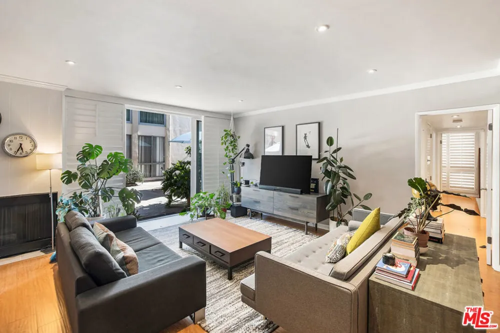 1351 Crescent Heights Boulevard #118 West Hollywood, CA 90046