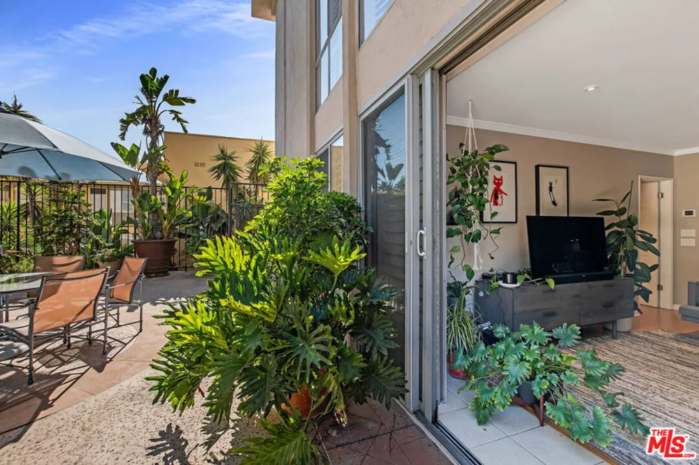 1351 Crescent Heights Boulevard #118 West Hollywood, CA 90046