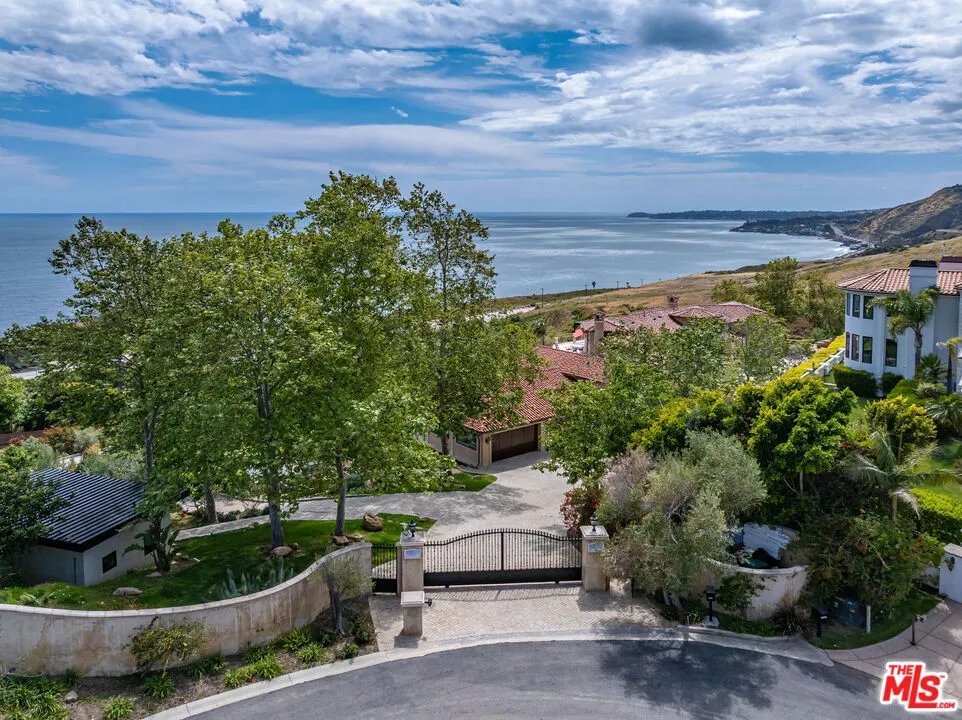 3775 Puerco Canyon Road Malibu, CA 90265