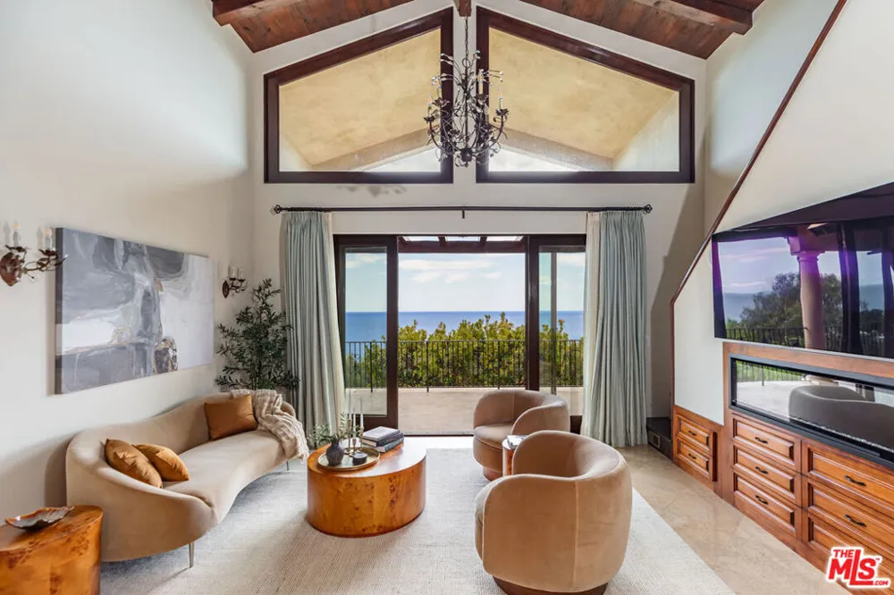3775 Puerco Canyon Road Malibu, CA 90265