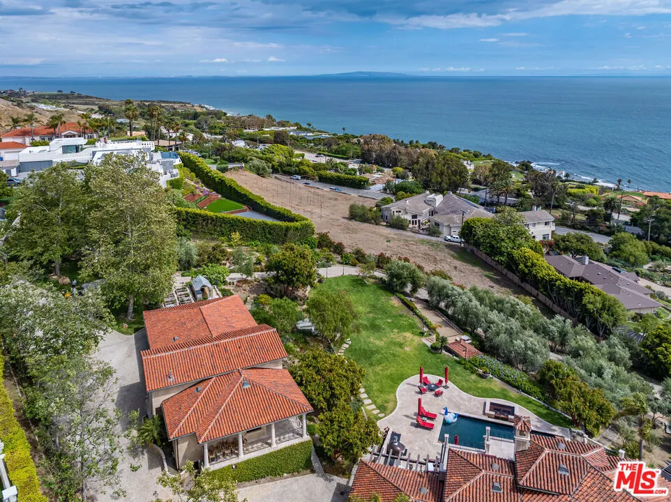 3775 Puerco Canyon Road Malibu, CA 90265