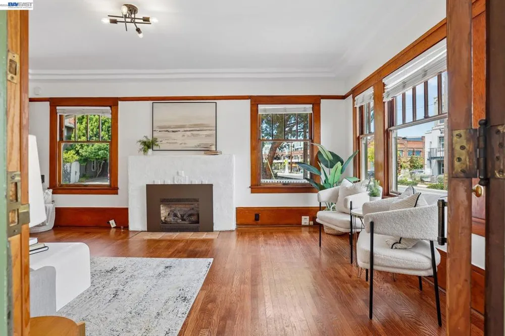 1542 Buena Vista Ave Alameda, CA 94501