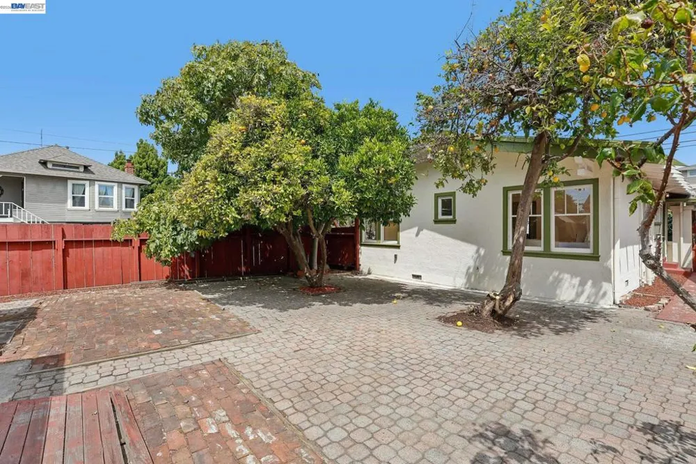 1542 Buena Vista Ave Alameda, CA 94501