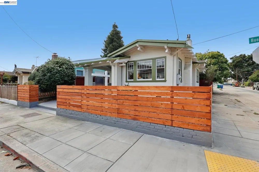 1542 Buena Vista Ave Alameda, CA 94501