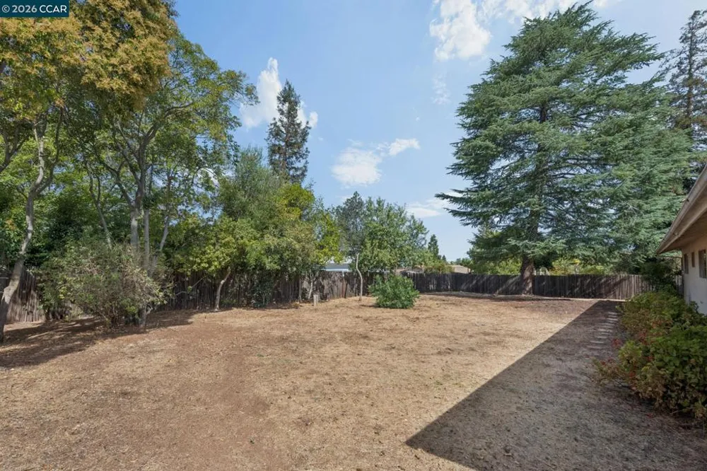 1013 Panadero Way Clayton, CA 94517