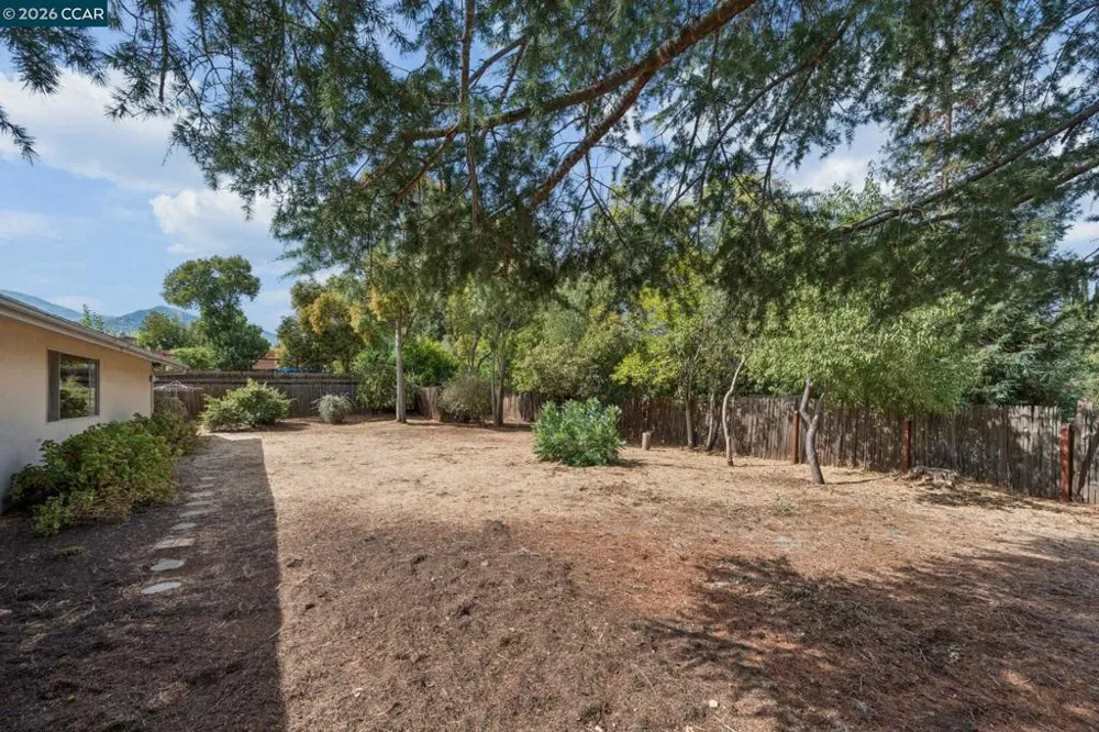 1013 Panadero Way Clayton, CA 94517
