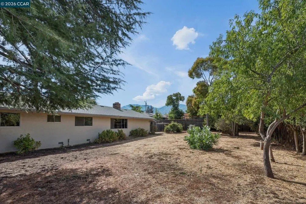 1013 Panadero Way Clayton, CA 94517
