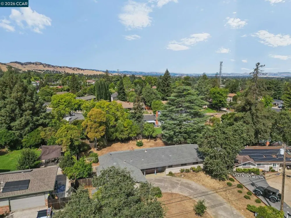 1013 Panadero Way Clayton, CA 94517