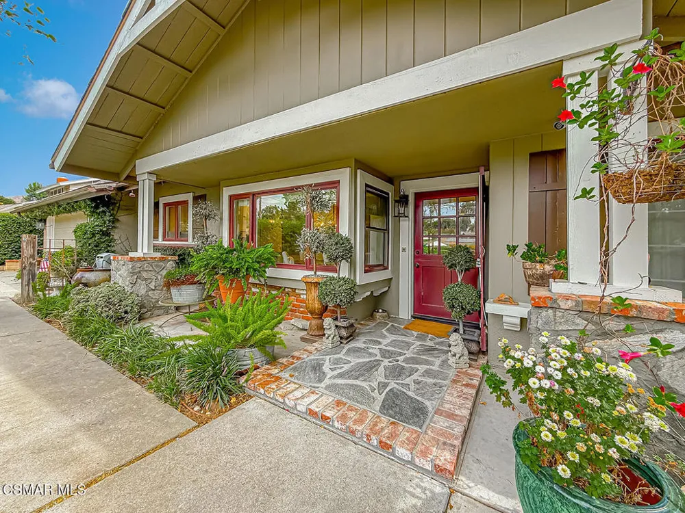 1888 El Monte Drive Thousand Oaks, CA 91362