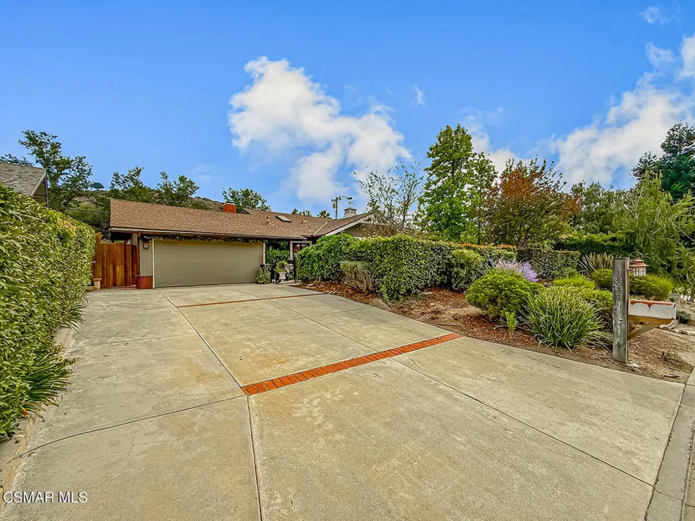 1888 El Monte Drive Thousand Oaks, CA 91362