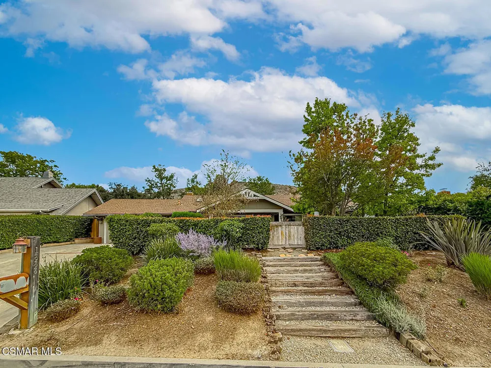 1888 El Monte Drive Thousand Oaks, CA 91362