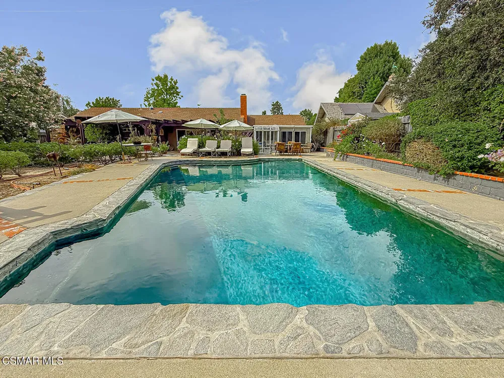 1888 El Monte Drive Thousand Oaks, CA 91362