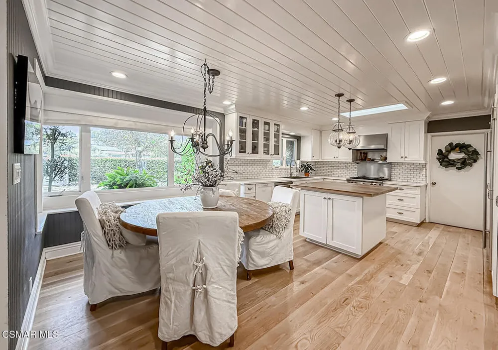 1888 El Monte Drive Thousand Oaks, CA 91362