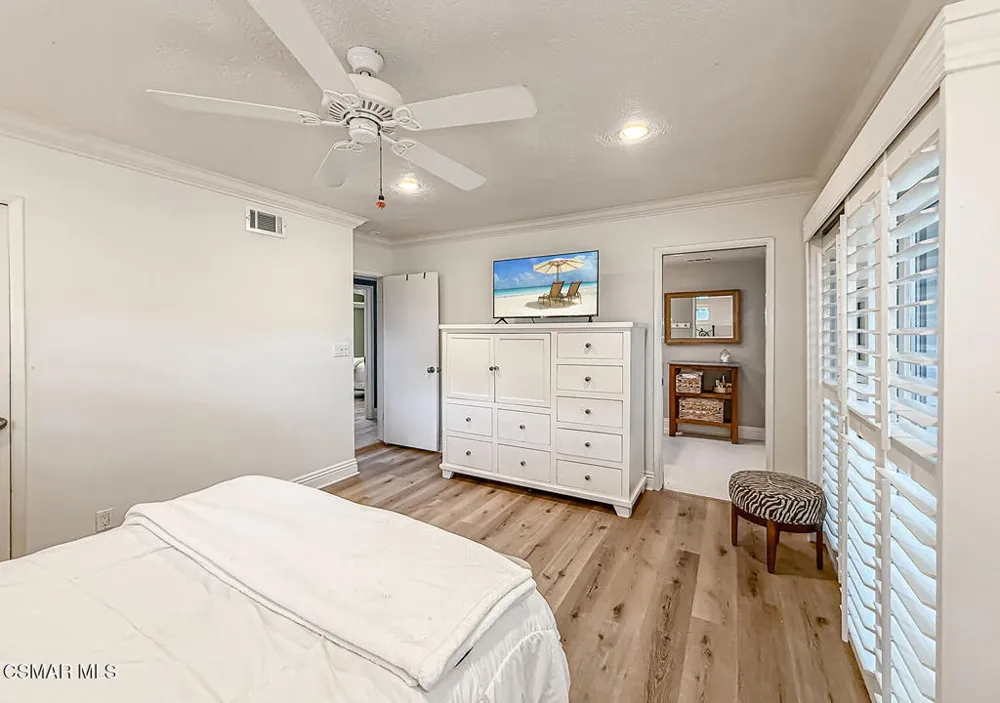 1888 El Monte Drive Thousand Oaks, CA 91362