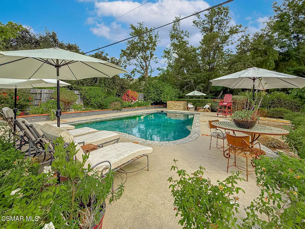 1888 El Monte Drive Thousand Oaks, CA 91362