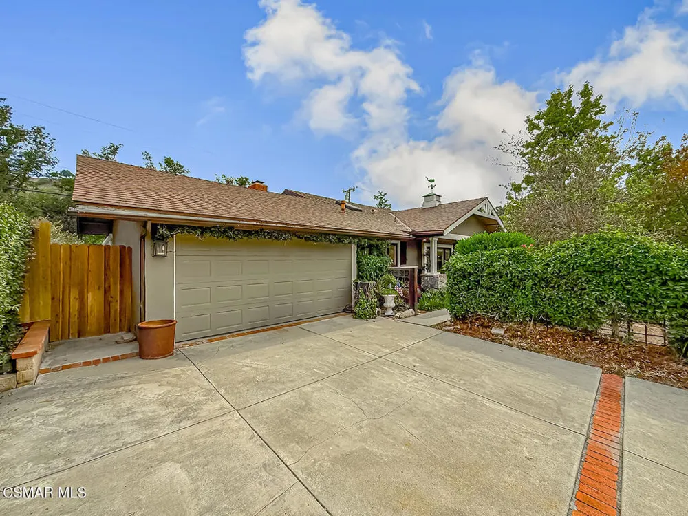 1888 El Monte Drive Thousand Oaks, CA 91362