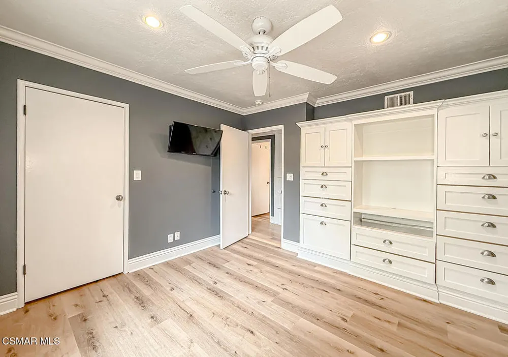 1888 El Monte Drive Thousand Oaks, CA 91362