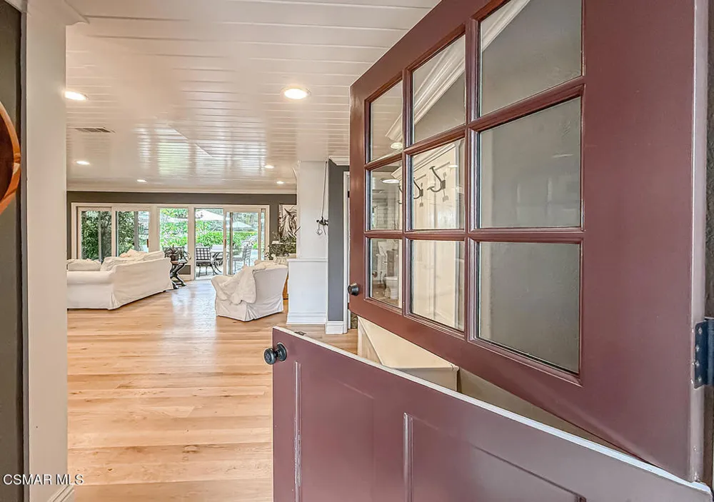 1888 El Monte Drive Thousand Oaks, CA 91362