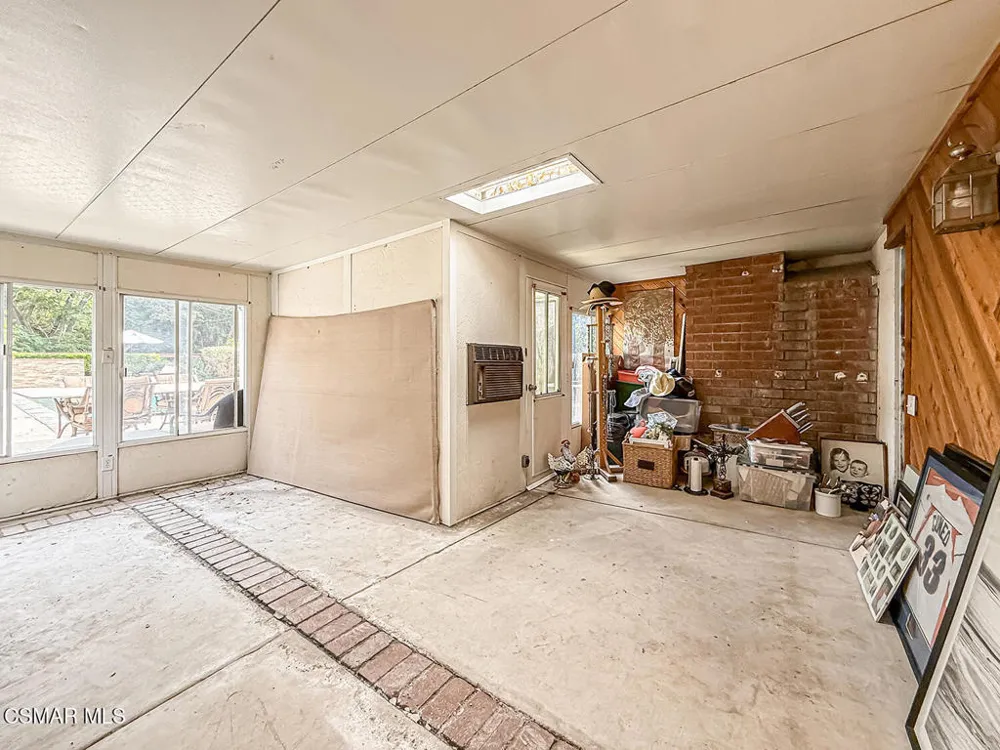 1888 El Monte Drive Thousand Oaks, CA 91362