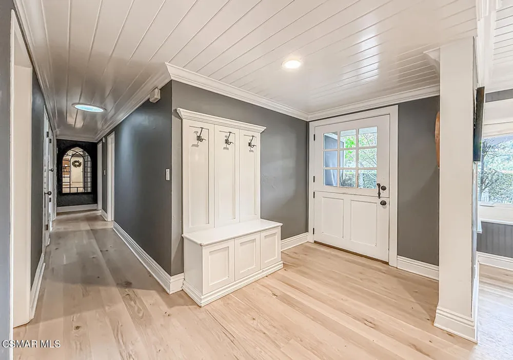 1888 El Monte Drive Thousand Oaks, CA 91362
