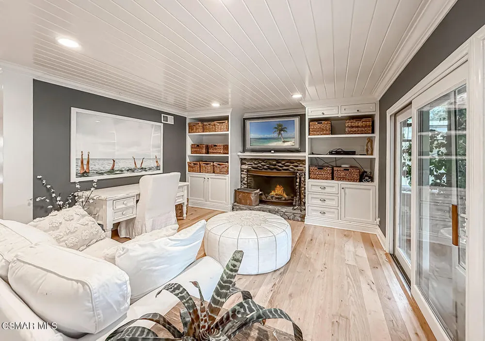 1888 El Monte Drive Thousand Oaks, CA 91362