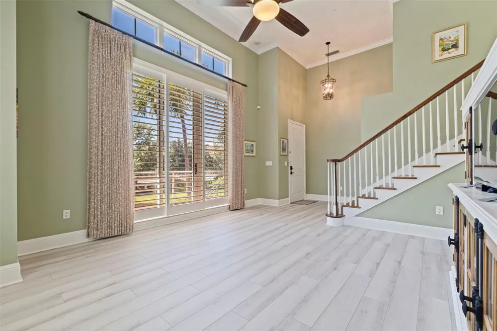 525 MANDALAY AVENUE #11 Clearwater Beach, FL 33767