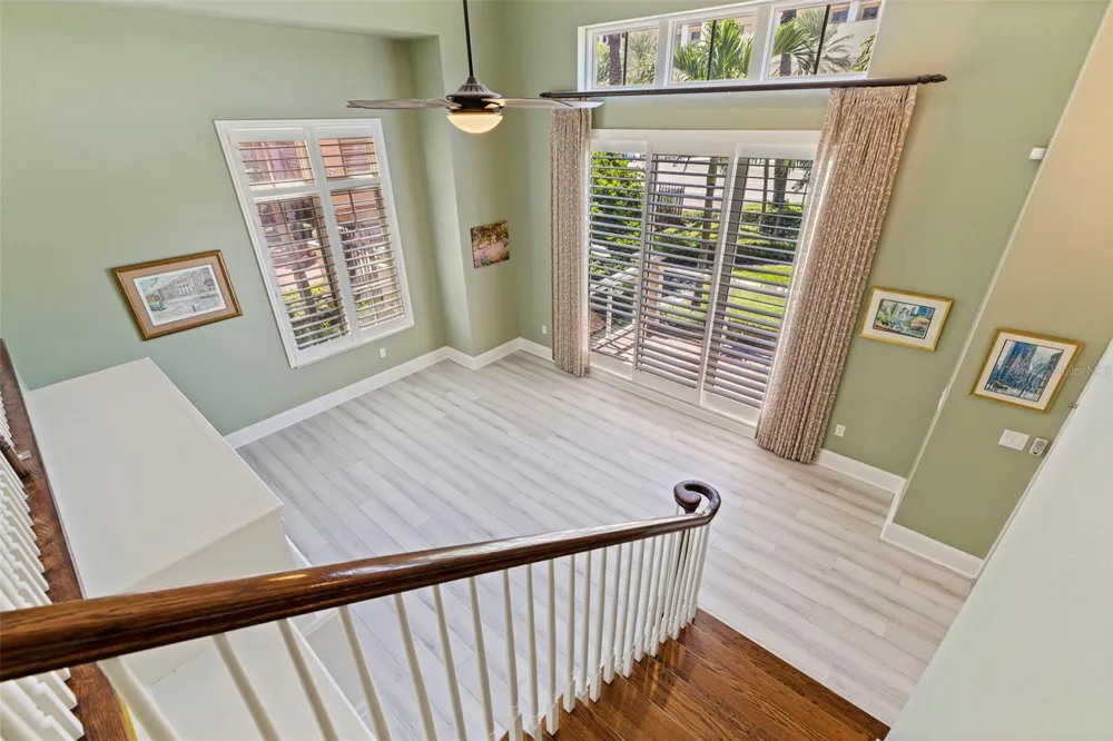525 MANDALAY AVENUE #11 Clearwater Beach, FL 33767