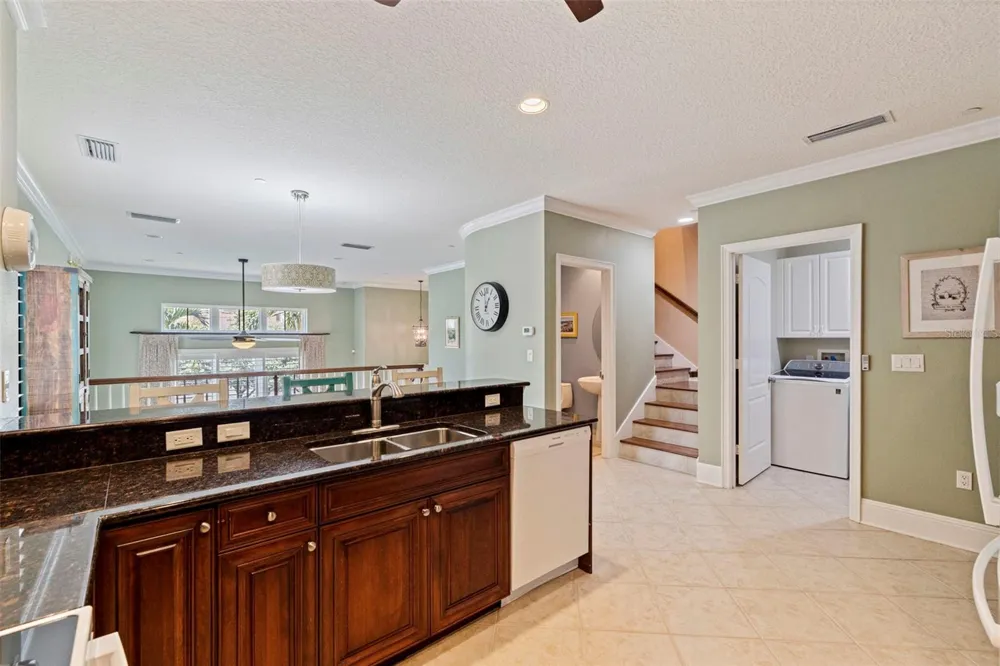 525 MANDALAY AVENUE #11 Clearwater Beach, FL 33767