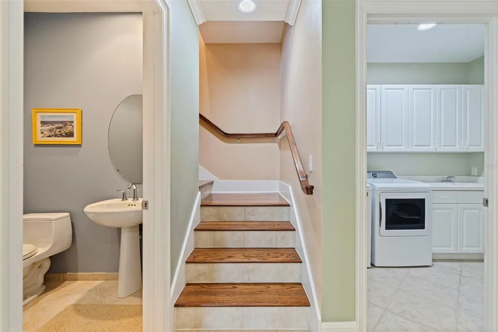 525 MANDALAY AVENUE #11 Clearwater Beach, FL 33767
