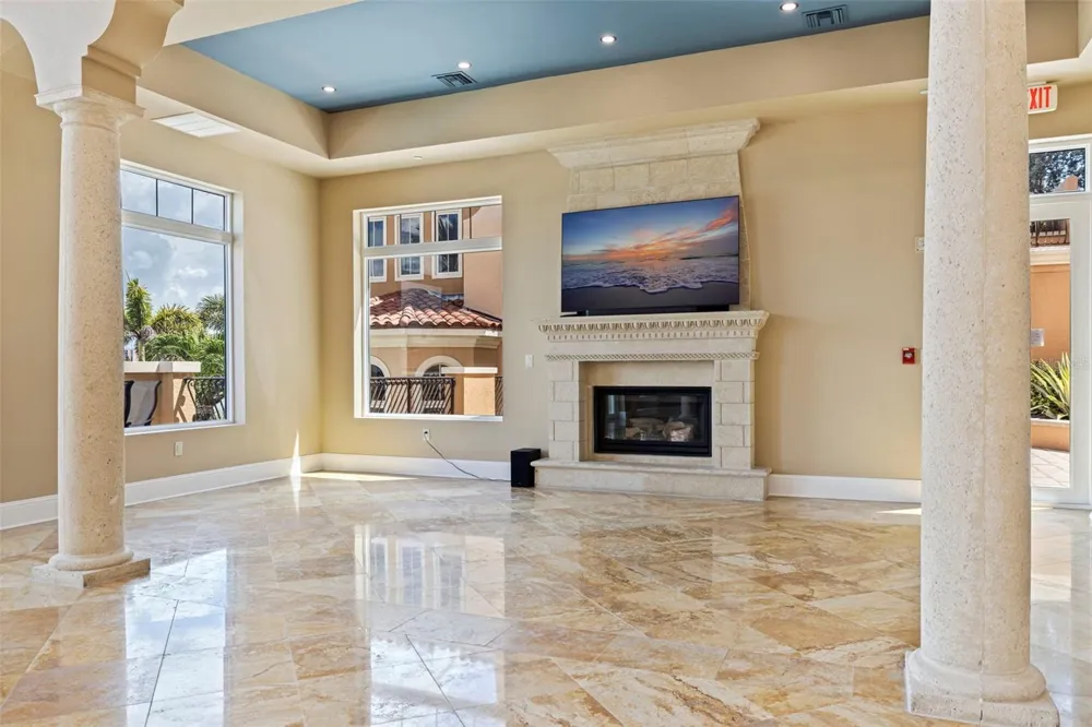525 MANDALAY AVENUE #11 Clearwater Beach, FL 33767