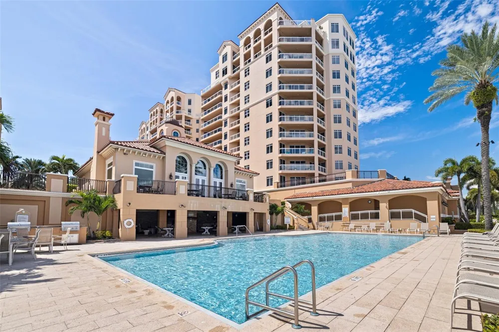 525 MANDALAY AVENUE #11 Clearwater Beach, FL 33767