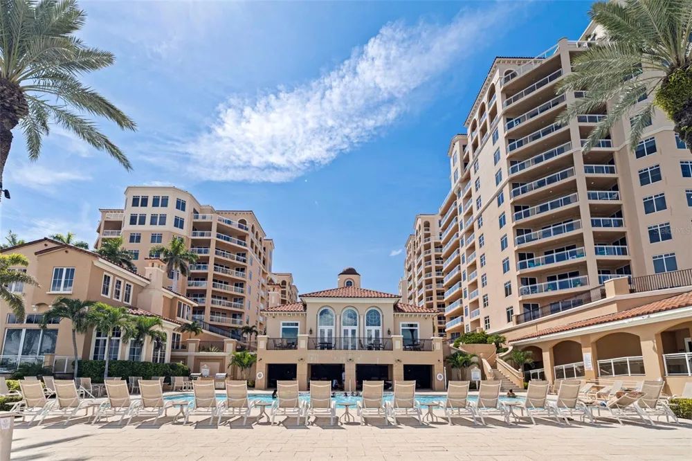 525 MANDALAY AVENUE #11 Clearwater Beach, FL 33767