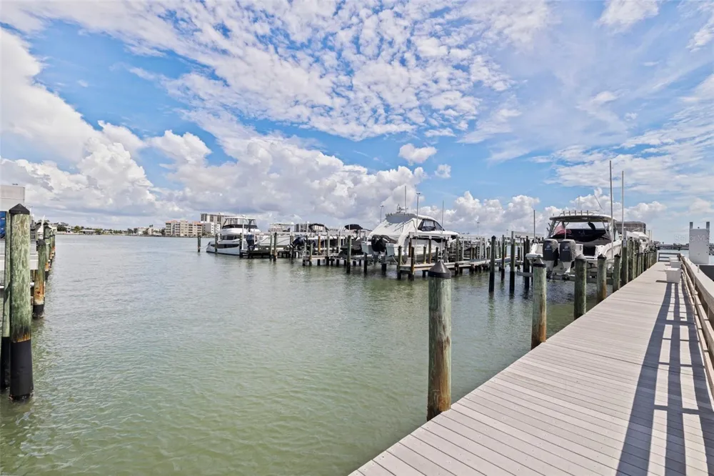 525 MANDALAY AVENUE #11 Clearwater Beach, FL 33767