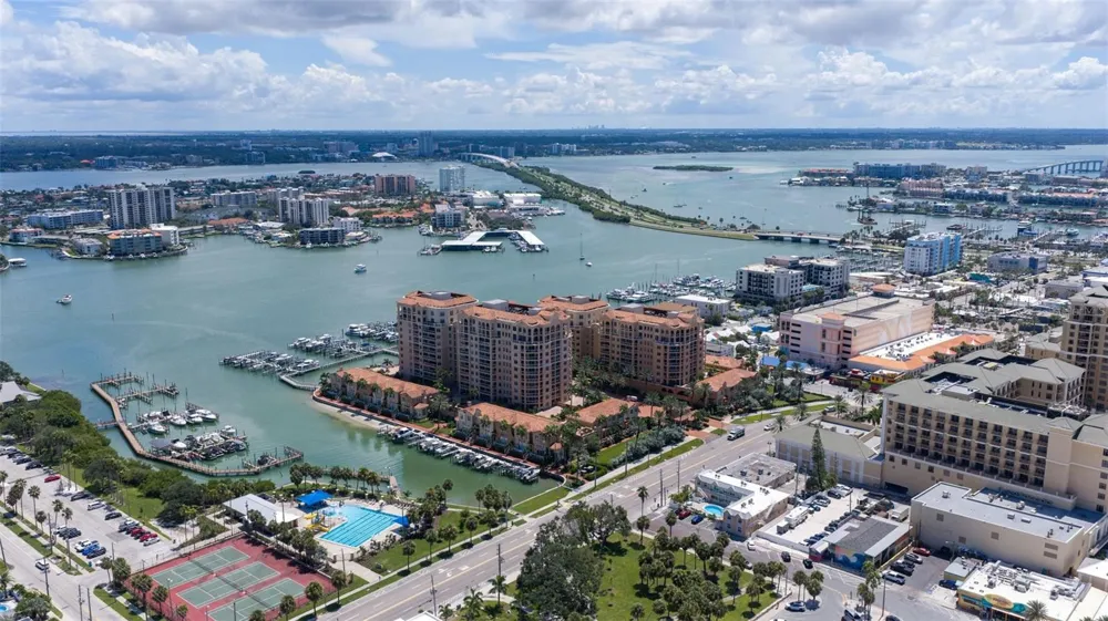 525 MANDALAY AVENUE #11 Clearwater Beach, FL 33767