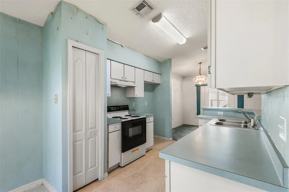 596 SWEETWATER WAY Haines City, FL 33844