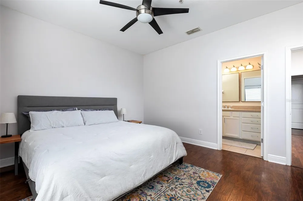 32 W ESTHER STREET #B Orlando, FL 32806