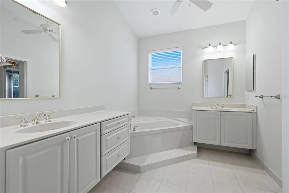 4238 65TH TERRACE E Sarasota, FL 34243