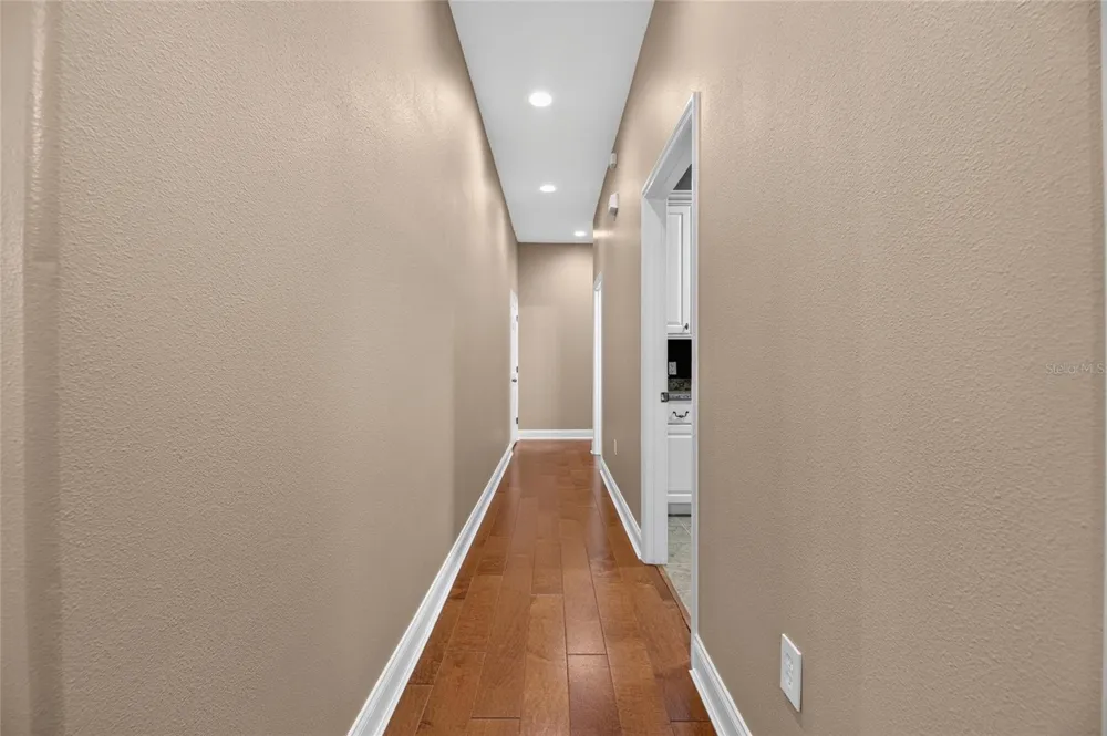 6408 WALKERS GLEN DRIVE Lakeland, FL 33813