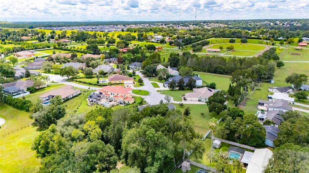 6408 WALKERS GLEN DRIVE Lakeland, FL 33813