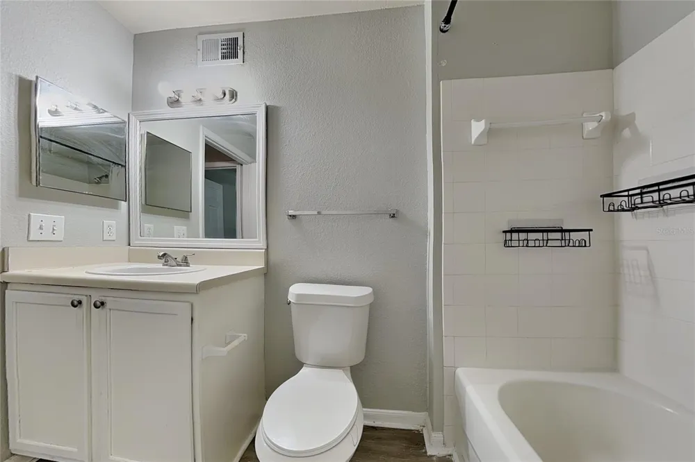 9077 LEE VISTA BOULEVARD #1104 Orlando, FL 32829