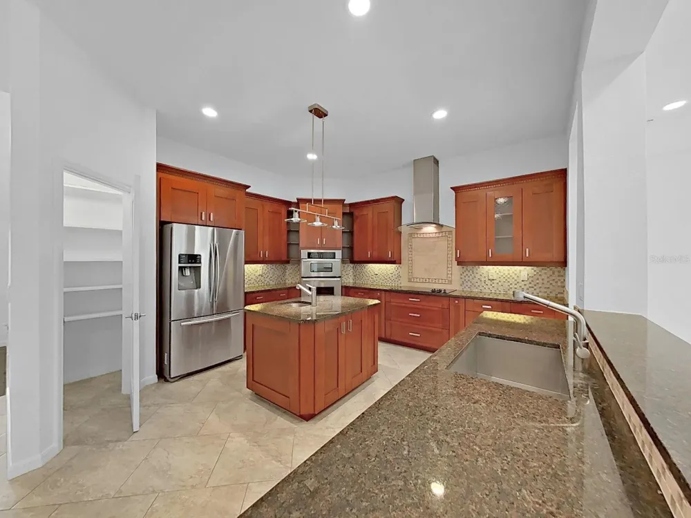 5819 IMPERIAL KEY Tampa, FL 33615