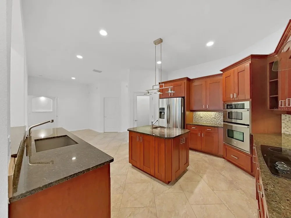 5819 IMPERIAL KEY Tampa, FL 33615