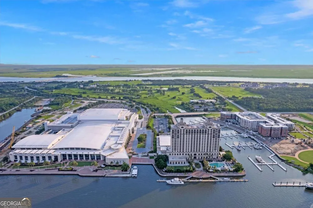 939 Reserve CIR Savannah, GA 31401
