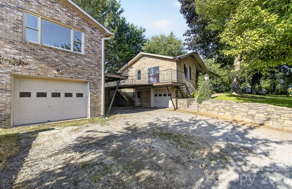 1371 Jackson Loop Road Flat Rock, NC 28731