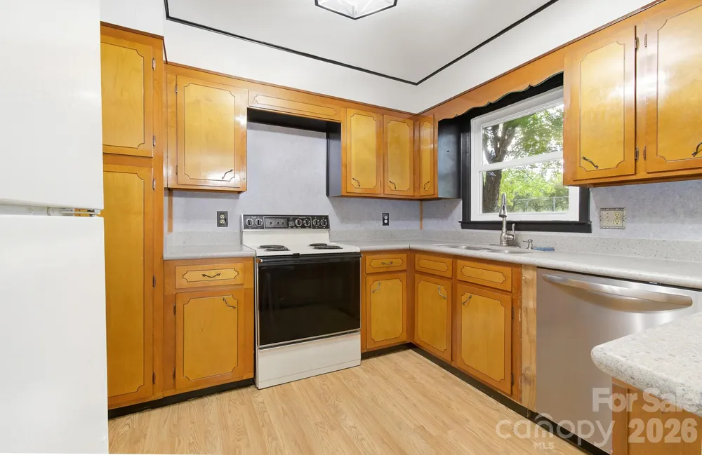 1371 Jackson Loop Road Flat Rock, NC 28731