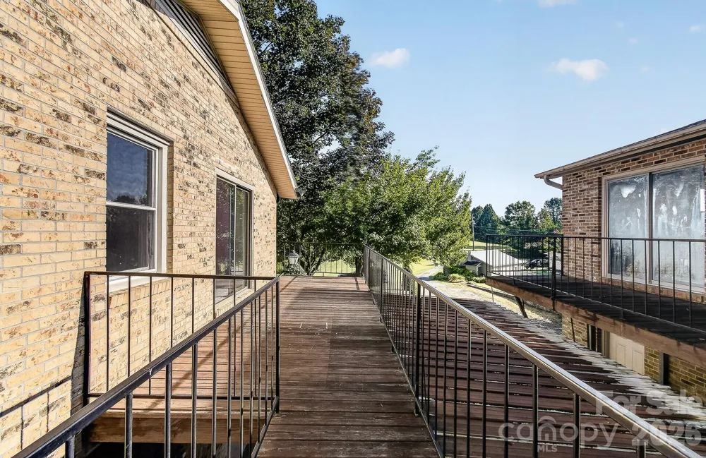 1371 Jackson Loop Road Flat Rock, NC 28731