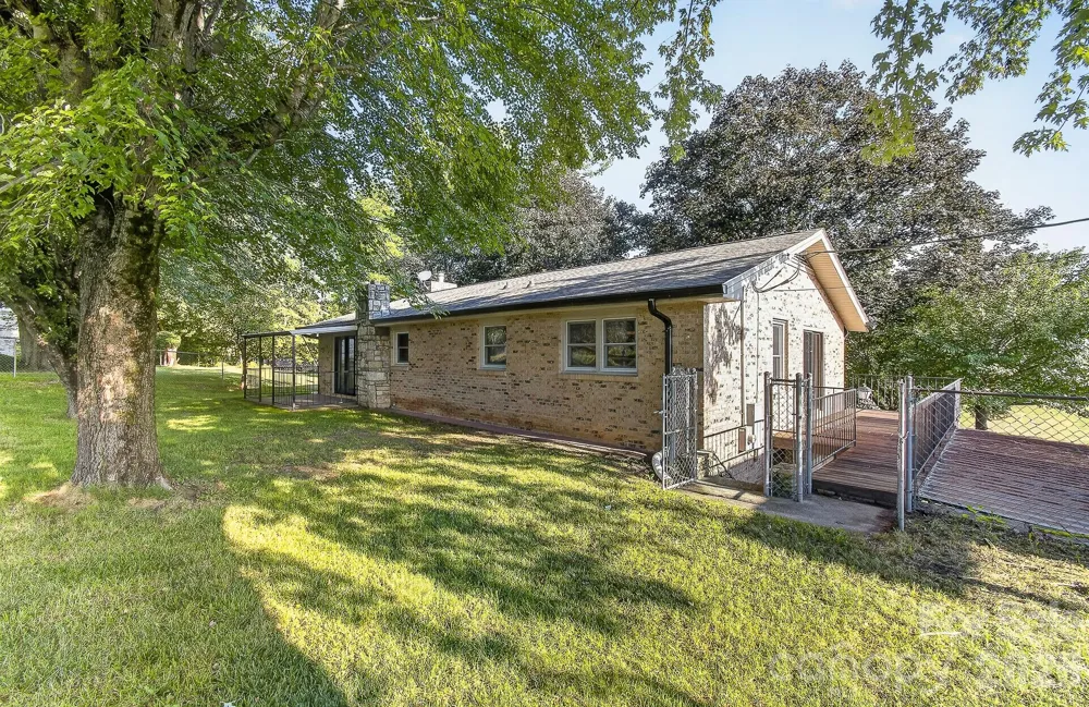 1371 Jackson Loop Road Flat Rock, NC 28731