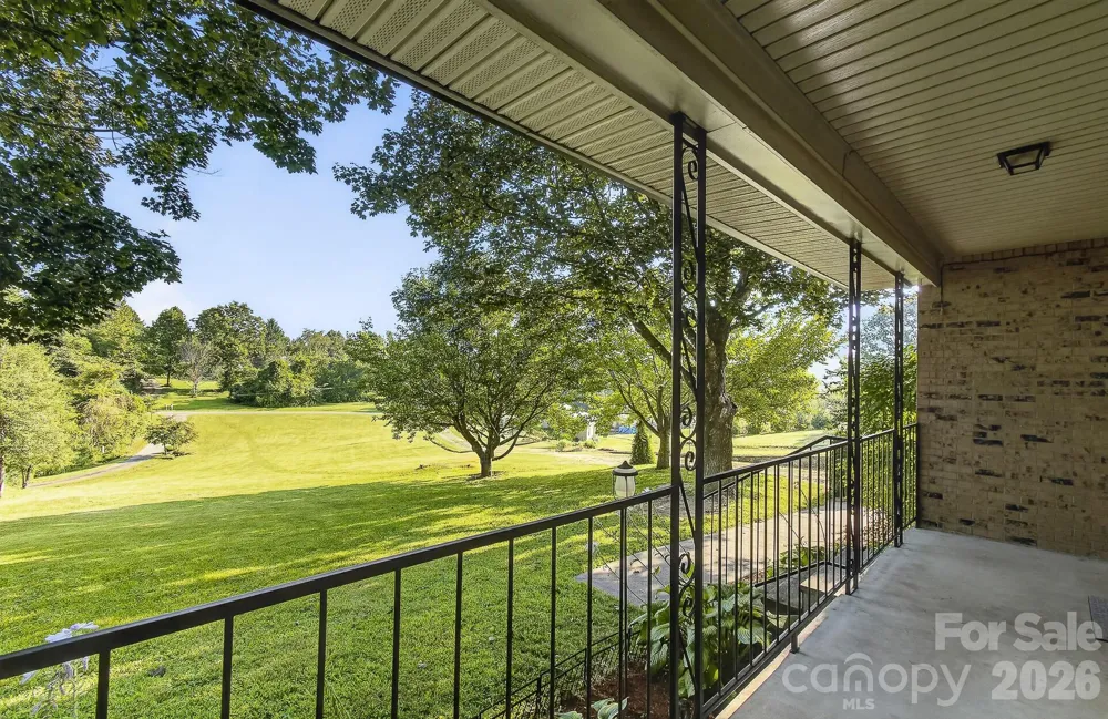 1371 Jackson Loop Road Flat Rock, NC 28731