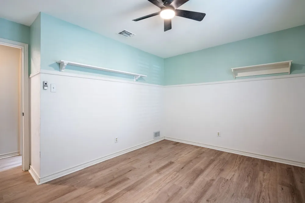 16618 Cleary Circle Dallas, TX 75248